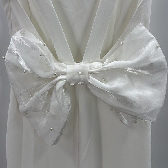Lulus Romantic Glow White Backless Pearl Bow Maxi Dress size XS NWOT - Picture 7 of 12